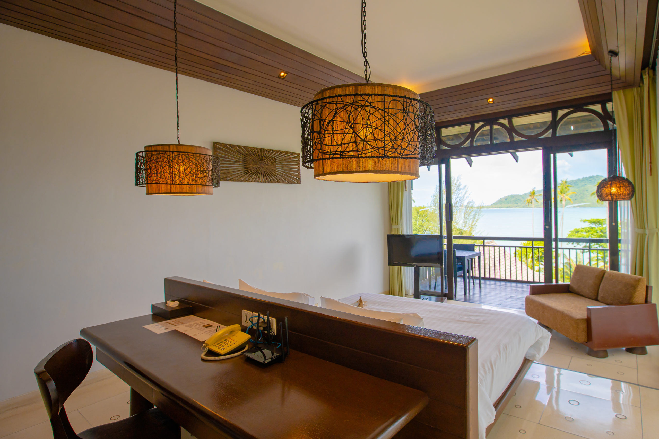 02_Deluxe Seaview Villa (bedrooom) The Vijitt Resort Phuket