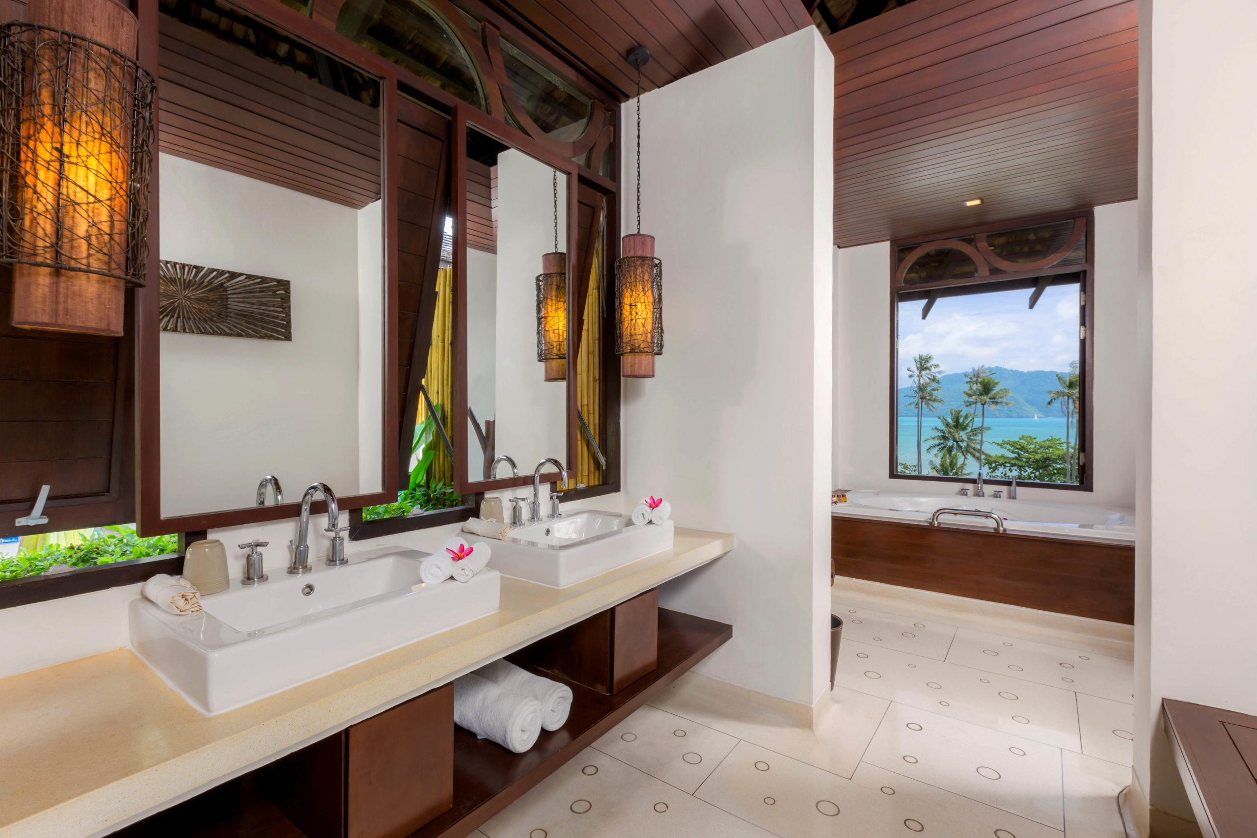 06_Deluxe Seaview Villa_Bathroom The Vijitt Resort Phuket