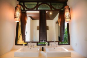 10_Deluxe Villa (Bathroom) The Vijitt Resort Phuket